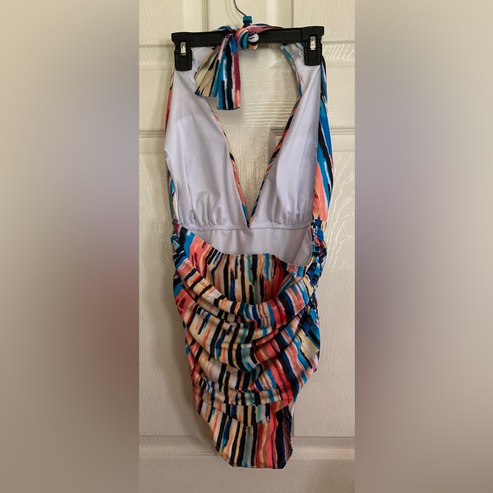 New One piece multi colored halter neck swimsuit - Picture 4 of 6